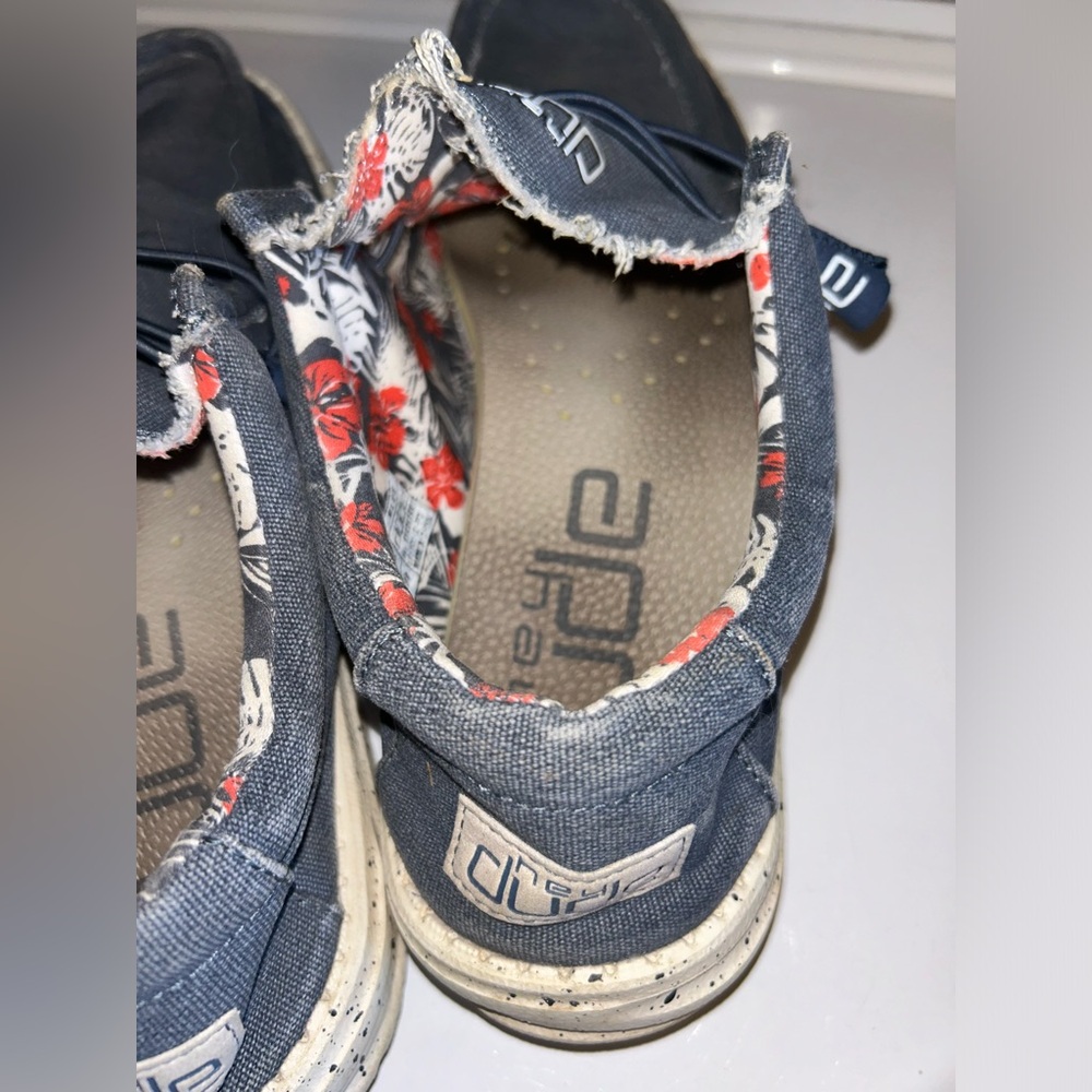 Hey Dude Mens Wally Canvas slip ons, size 11 - Picture 7 of 11